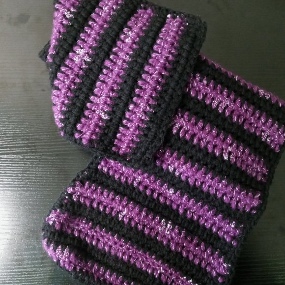 Beetlejuice-inspired scarf - Picture 8 of 9